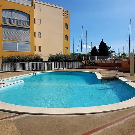 T2 Sur Le Port Avec Parking Apartament