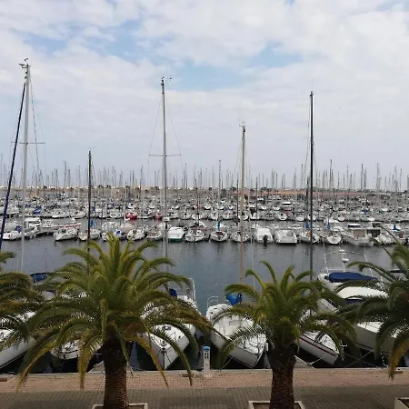 T2 Sur Le Port Avec Parking Apartament *