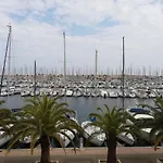 T2 Sur Le Port Avec Parking Apartament *