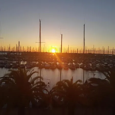 Apartment T2 Sur Le Port Avec Parking